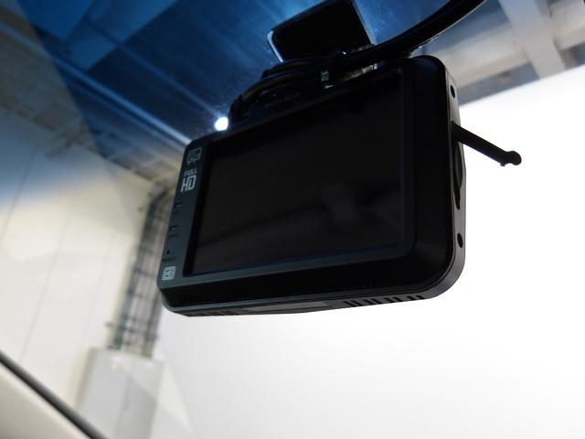 オデッセイハイブリッド ハイブリッド・ホンダセンシング　禁煙車　社外ドラレコ　ＬＥＤ　ＥＴＣ　スマートキー　Ｒカメラ　８人乗り　ＣＭＢＳ　エアバッグ　Ｂカメラ　オートクルーズコントロール　地デジ　サイドエアバッグ　ＤＶＤ再生可能　アイドリングストップ（5枚目）