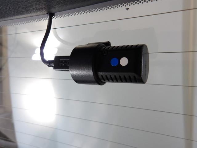 オデッセイハイブリッド ハイブリッド・ホンダセンシング　禁煙車　社外ドラレコ　ＬＥＤ　ＥＴＣ　スマートキー　Ｒカメラ　８人乗り　ＣＭＢＳ　エアバッグ　Ｂカメラ　オートクルーズコントロール　地デジ　サイドエアバッグ　ＤＶＤ再生可能　アイドリングストップ（6枚目）