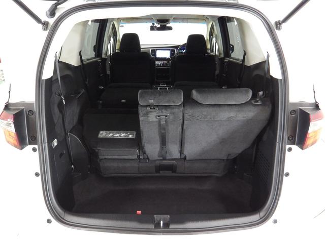 オデッセイハイブリッド ハイブリッド・ホンダセンシング　禁煙車　社外ドラレコ　ＬＥＤ　ＥＴＣ　スマートキー　Ｒカメラ　８人乗り　ＣＭＢＳ　エアバッグ　Ｂカメラ　オートクルーズコントロール　地デジ　サイドエアバッグ　ＤＶＤ再生可能　アイドリングストップ（20枚目）