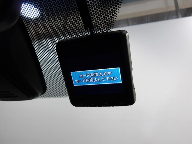 ステップワゴンスパーダ スパーダ・クールスピリット　禁煙車　純正９インチナビ　ＬＥＤヘッドライト　Ｒカメラ　ＥＴＣ　ＬＥＤヘッドライト　両電動スライドドア　追突軽減ブレーキ　スマキー　フルセグテレビ　盗難防止システム　サイドエアバック　ナビＴＶ　ＤＶＤ（5枚目）