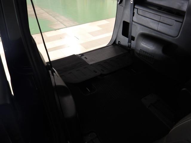 ステップワゴンスパーダ スパーダ・クールスピリット　禁煙車　純正９インチナビ　ＬＥＤヘッドライト　Ｒカメラ　ＥＴＣ　ＬＥＤヘッドライト　両電動スライドドア　追突軽減ブレーキ　スマキー　フルセグテレビ　盗難防止システム　サイドエアバック　ナビＴＶ　ＤＶＤ（29枚目）