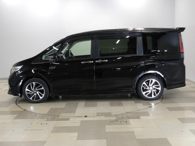 ステップワゴンスパーダ スパーダ・クールスピリット　禁煙車　純正９インチナビ　ＬＥＤヘッドライト　Ｒカメラ　ＥＴＣ　ＬＥＤヘッドライト　両電動スライドドア　追突軽減ブレーキ　スマキー　フルセグテレビ　盗難防止システム　サイドエアバック　ナビＴＶ　ＤＶＤ（32枚目）