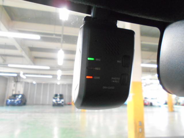 Ｎ－ＢＯＸカスタム ベースグレード　禁煙車　元試乗車　８インチコネクトナビ　純正前側ドラレコ　ＬＥＤヘッドライト　Ｒカメラ　スマートキー　ＵＳＢ接続　ＣＭＢＳ　オートエアコン　盗難防止装置　クルコン　ＥＴＣ　パワーステアリング　ＥＳＣ（5枚目）