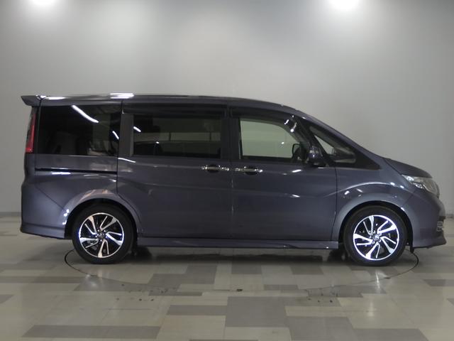 ステップワゴンスパーダ スパーダ・クールスピリット　禁煙車　両電動スライドドア　シートＨ　追突軽減ブレーキ　スマキー　Ｂカメ　Ｗエアコン　フルセグテレビ　盗難防止システム　サイドエアバック　ナビＴＶ　アクティブクルーズコントロール　キーフリー　ＤＶＤ（26枚目）