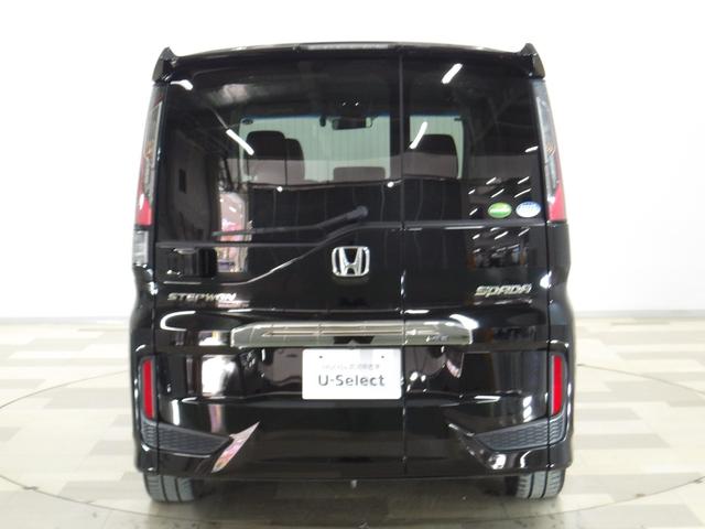 ステップワゴンスパーダ スパーダ・クールスピリットホンダセンシング　禁煙車　９インチ純正ナビ　ＥＴＣ　スマートキー　シートヒーター　Ｒカメラ　サイドエアバック　左右電動スライドドア　バックモニタ　地ＴＶ　ナビ＆ＴＶ　三列シート　助手席エアバッグ　ドライブレコーダ（27枚目）