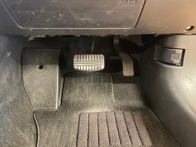 スポーツ 社外SDナビ/CN-R330D/CD/DVD/MSV/Bluetooth/フルセグ クルーズコントロール パドルシフト ETC 革巻きステアリング HIDヘッドランプ オートライト 純正18インチAW(20枚目)