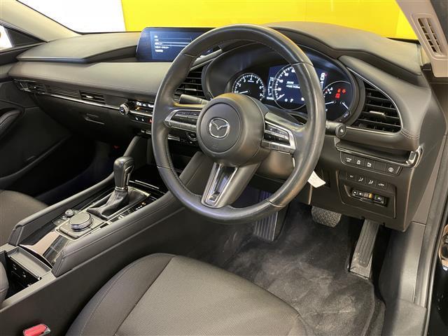 ＭＡＺＤＡ３セダン ２０Ｓプロアクティブ　ツーリングセレクション　マツダコネクトナビ　フルセグ　Ｂｌｕｅｔｏｏｔｈ　ＣＤ　ＤＶＤ　ｉ－ＡＣＴＩＶＳＥＮＳＥ　ビルトインＥＴＣ　ドライブレコーダー　バックカメラ　ＬＥＤヘッドライト　レーダークルーズコントロール（16枚目）