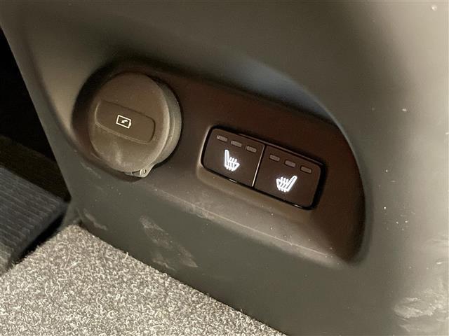 Ｔ４　ＡＷＤ　インスクリプション　禁煙車　純正ＨＤＤナビ　フルセグ　Ｂｌｕｅｔｏｏｔｈ　Ａｐｐｌｅｃａｒｐｌａｙ　ＡｎｄｒｏｉｄＡｕｔｏ　コンビニエンスパッケージ　ＥＴＣ　ドライブレコーダー　全方位モニター　４ＷＤ　レザーシート(14枚目)