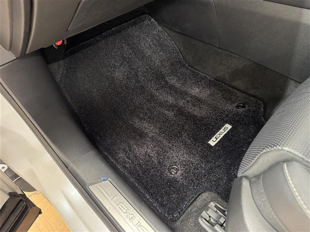 ＲＸ ＲＸ３５０ｈ　バージョンＬ　メーカー純正ナビ　パノラミックビューモニター　パワーバックドア　Ｂｌｕｅｔｏｏｔｈ　フルセグＴＶ　サンルーフ　ヘッドアップディスプレイ　ミラー一体型前後ドライブレコーダー　ＥＴＣ２．０　パドルシフト（41枚目）