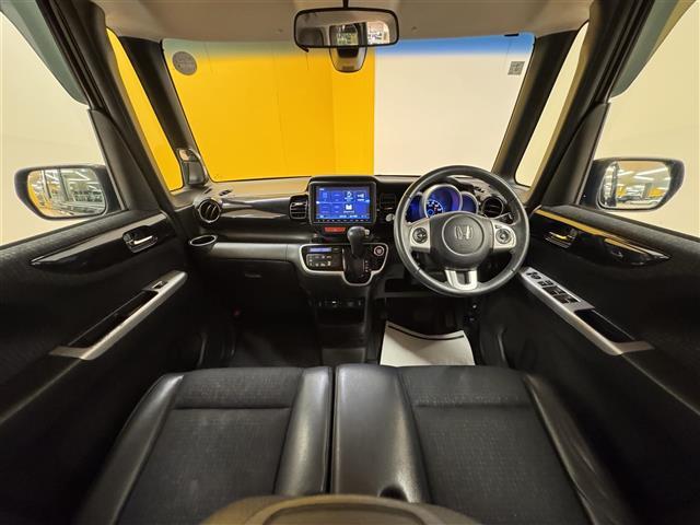 N-BOXカスタム G・ターボLパッケージ 4WD メモリーナビ HIDヘッドライト ETC バックカメラ 両側電動スライドドア フルセグ シートヒーター オートクルーズコントロール ターボ DVD再生 オートライト 衝突防止システム エアコン(2枚目)