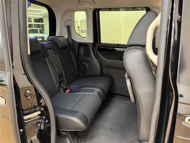 N-BOXカスタム G・ターボLパッケージ 4WD メモリーナビ HIDヘッドライト ETC バックカメラ 両側電動スライドドア フルセグ シートヒーター オートクルーズコントロール ターボ DVD再生 オートライト 衝突防止システム エアコン(14枚目)