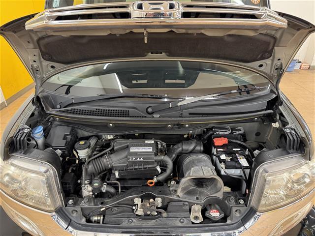 N-BOXカスタム G・ターボLパッケージ 4WD メモリーナビ HIDヘッドライト ETC バックカメラ 両側電動スライドドア フルセグ シートヒーター オートクルーズコントロール ターボ DVD再生 オートライト 衝突防止システム エアコン(42枚目)