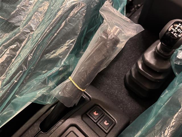 ジムニーノマド FC 衝突軽減ブレーキ クルーズコントロール リアコーナーセンサー LEDヘッドライト フォグランプ 前席シートヒーター ダウンヒルアシスト 純正フロアマット 純正ドアバイザー 4WD プッシュスタート(36枚目)