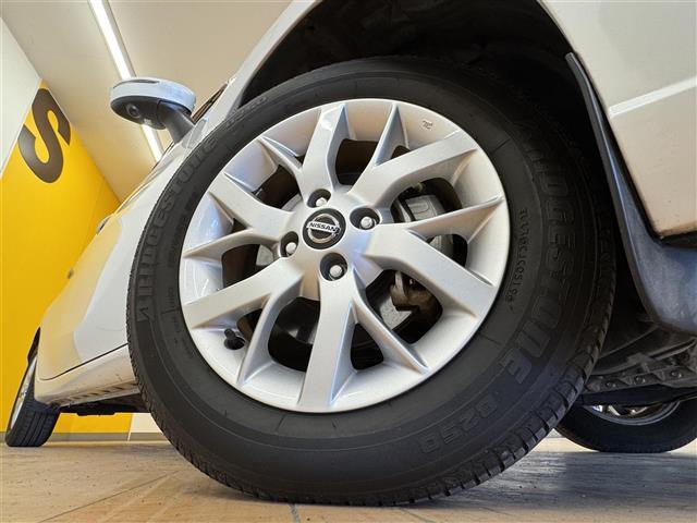 ノート ｅ－パワー　Ｘ　純正７インチワイドナビ　アラウンドビューモニター　クルーズコントロール　Ｂｌｕｅｔｏｏｔｈ　フルセグＴＶ　ミュージックサーバー　ＬＥＤヘッドライト　ＬＥＤフォグランプ　ＥＴＣ　純正１５インチアルミ（24枚目）