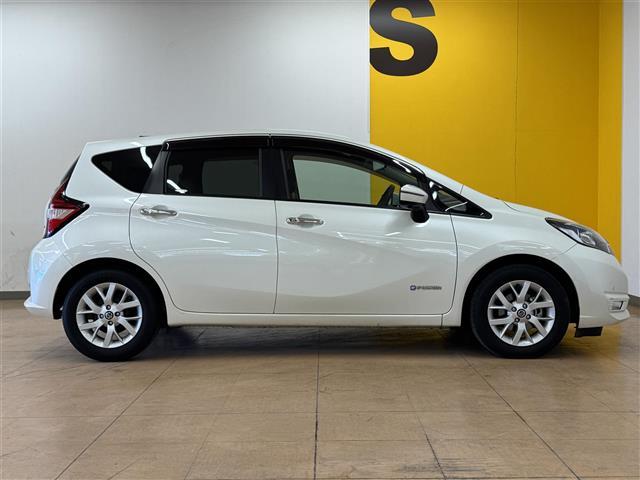 ノート ｅ－パワー　Ｘ　純正７インチワイドナビ　アラウンドビューモニター　クルーズコントロール　Ｂｌｕｅｔｏｏｔｈ　フルセグＴＶ　ミュージックサーバー　ＬＥＤヘッドライト　ＬＥＤフォグランプ　ＥＴＣ　純正１５インチアルミ（33枚目）