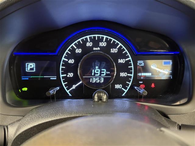 ノート ｅ－パワー　Ｘ　純正７インチワイドナビ　アラウンドビューモニター　クルーズコントロール　Ｂｌｕｅｔｏｏｔｈ　フルセグＴＶ　ミュージックサーバー　ＬＥＤヘッドライト　ＬＥＤフォグランプ　ＥＴＣ　純正１５インチアルミ（35枚目）