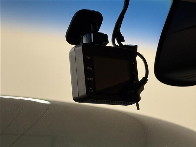 気になる車はすぐにお問い合わせください!画面右側の0066から始まる無料ダイヤルからお問い合わせ下さい!専門スタッフがお車のご質問にお答えいたします!