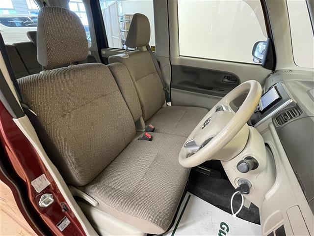 タント Ｌ　ＳＡＩＩＩ　社外７インチナビ　バックカメラ　衝突軽減ブレーキ　リアコーナーセンサー　オートライト　ワンセグＴＶ　ＳＤ　ＣＤ　ＤＶＤ　純正フロアマット　純正ドアバイザー　リモコンキー（8枚目）