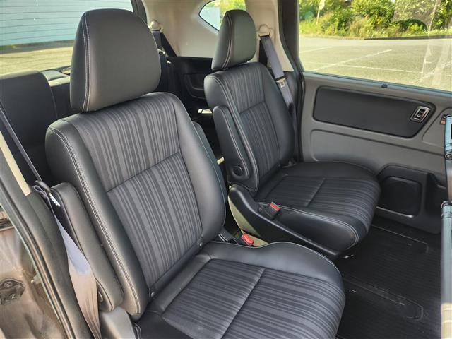 フリードハイブリッド ハイブリッド・EX 禁煙車 バックモニター アダプティブクルコン 衝突被害軽減 車線逸脱防止 誤発進抑制 LEDオートライト 純正9型ナビTV 両側パワスラ ビルトインETC 半革シート 前席シートヒーター スマートキー(11枚目)