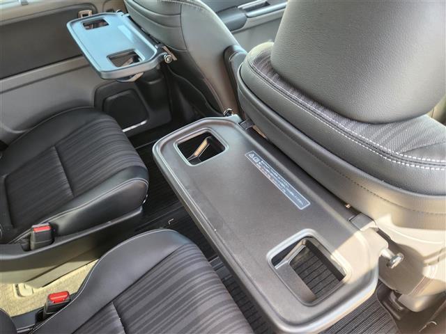 フリードハイブリッド ハイブリッド・EX 禁煙車 バックモニター アダプティブクルコン 衝突被害軽減 車線逸脱防止 誤発進抑制 LEDオートライト 純正9型ナビTV 両側パワスラ ビルトインETC 半革シート 前席シートヒーター スマートキー(28枚目)