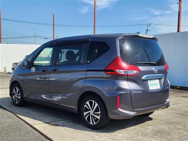 フリードハイブリッド ハイブリッド・EX 禁煙車 バックモニター アダプティブクルコン 衝突被害軽減 車線逸脱防止 誤発進抑制 LEDオートライト 純正9型ナビTV 両側パワスラ ビルトインETC 半革シート 前席シートヒーター スマートキー(42枚目)