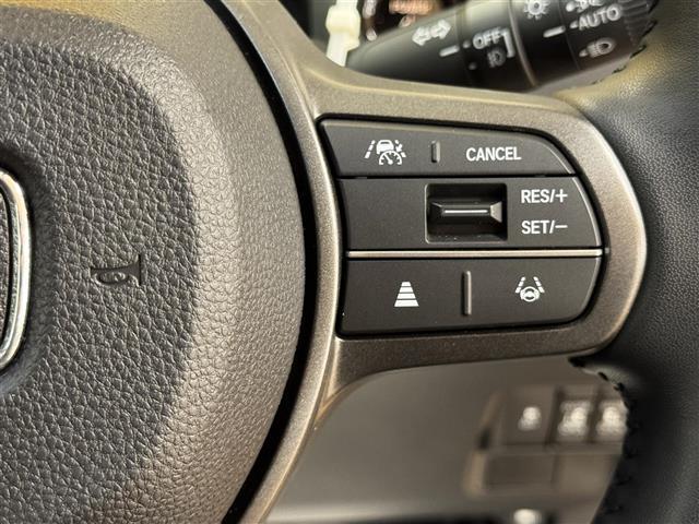 フリード e:HEVクロスター ホンダセンシング ブラインドスポットインフォメーション 純正9インチナビ フルセグTV マルチビューカメラシステム ビルトインETC ドライブレコーダー 両側パワースライドドア 黒革 シートヒーター(9枚目)