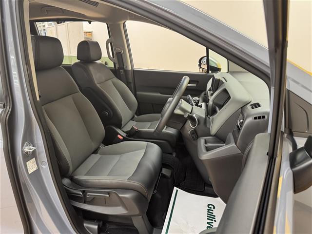 フリード e:HEVクロスター ホンダセンシング ブラインドスポットインフォメーション 純正9インチナビ フルセグTV マルチビューカメラシステム ビルトインETC ドライブレコーダー 両側パワースライドドア 黒革 シートヒーター(15枚目)