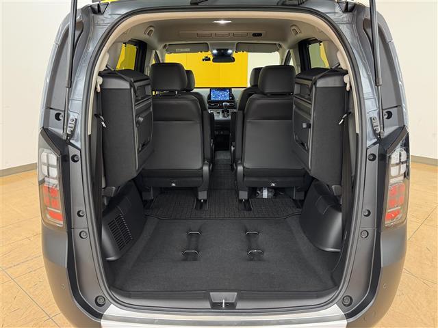 フリード e:HEVクロスター ホンダセンシング ブラインドスポットインフォメーション 純正9インチナビ フルセグTV マルチビューカメラシステム ビルトインETC ドライブレコーダー 両側パワースライドドア 黒革 シートヒーター(20枚目)