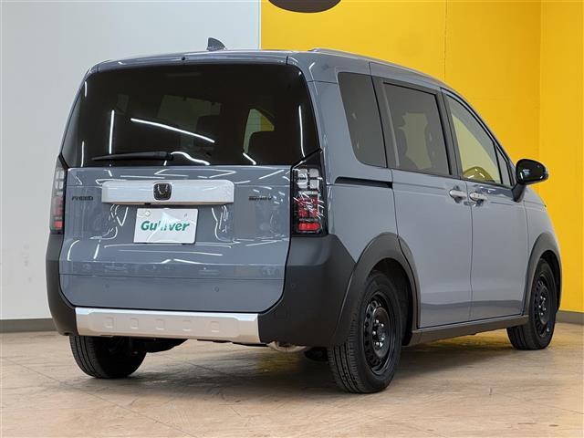 フリード e:HEVクロスター ホンダセンシング ブラインドスポットインフォメーション 純正9インチナビ フルセグTV マルチビューカメラシステム ビルトインETC ドライブレコーダー 両側パワースライドドア 黒革 シートヒーター(30枚目)
