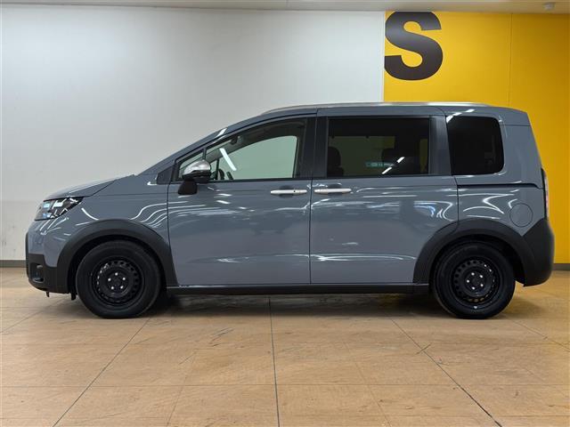 フリード e:HEVクロスター ホンダセンシング ブラインドスポットインフォメーション 純正9インチナビ フルセグTV マルチビューカメラシステム ビルトインETC ドライブレコーダー 両側パワースライドドア 黒革 シートヒーター(31枚目)