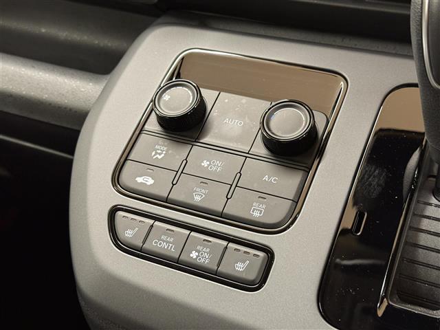 フリード e:HEVクロスター ホンダセンシング ブラインドスポットインフォメーション 純正9インチナビ フルセグTV マルチビューカメラシステム ビルトインETC ドライブレコーダー 両側パワースライドドア 黒革 シートヒーター(35枚目)