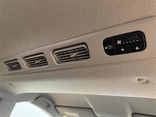 フリード e:HEVクロスター ホンダセンシング ブラインドスポットインフォメーション 純正9インチナビ フルセグTV マルチビューカメラシステム ビルトインETC ドライブレコーダー 両側パワースライドドア 黒革 シートヒーター(37枚目)