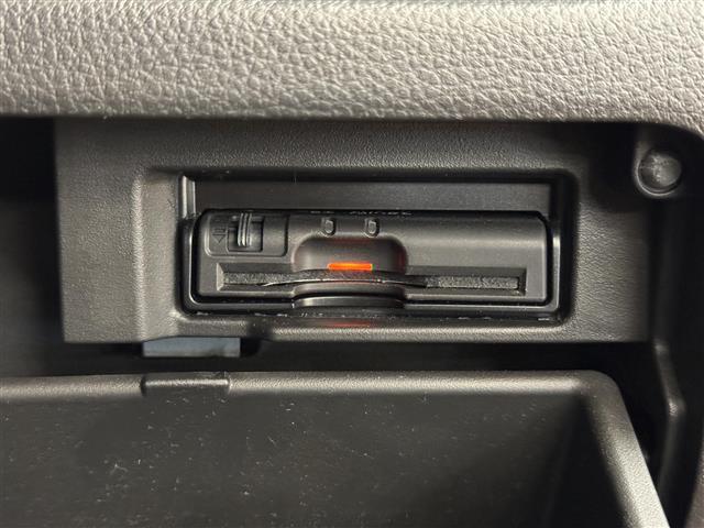 セレナ ハイウェイスターG S-ハイブリッド エアロモード 純正ナビ バックカメラ 両側パワースライドドア アルパイン10.2型フリップダウンモニター クルーズコントロール オートライト フォグランプ 純正フロアマット 純正16AW スマートキー2本 ETC(9枚目)