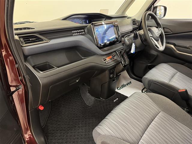 ソリオ ハイブリッドＳＺ　禁煙車　スズキセーフティサポート　デュアルカメラブレーキサポート　純正１０インチナビ　フルセグＴＶ　ＢＴ　全方位モニター　両側パワースライドドア　ヘッドアップディスプレイ　前席シートヒーター　ＥＴＣ（18枚目）