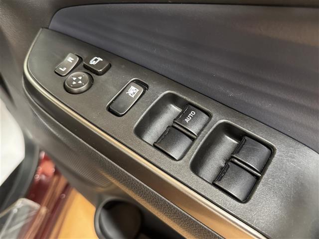 ソリオ ハイブリッドＳＺ　禁煙車　スズキセーフティサポート　デュアルカメラブレーキサポート　純正１０インチナビ　フルセグＴＶ　ＢＴ　全方位モニター　両側パワースライドドア　ヘッドアップディスプレイ　前席シートヒーター　ＥＴＣ（40枚目）