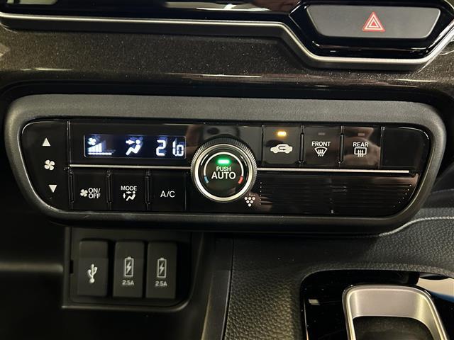 N-BOXカスタム G・EXターボホンダセンシング 純正7インチナビ バックカメラ 両側電動スライドドア パドルシフト 衝突軽減ブレーキ LEDヘッドライト LEDフォグランプ 純正ドライブレコーダー ETC リアコーナーセンサー クルーズコントロール(11枚目)