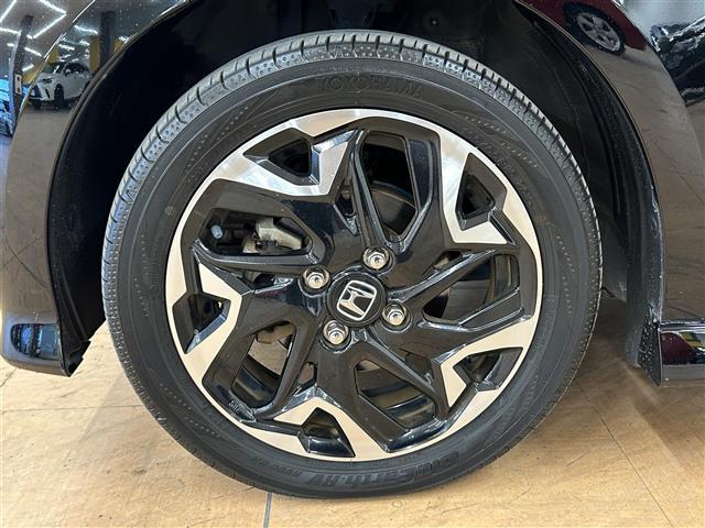 N-BOXカスタム G・EXターボホンダセンシング 純正7インチナビ バックカメラ 両側電動スライドドア パドルシフト 衝突軽減ブレーキ LEDヘッドライト LEDフォグランプ 純正ドライブレコーダー ETC リアコーナーセンサー クルーズコントロール(27枚目)