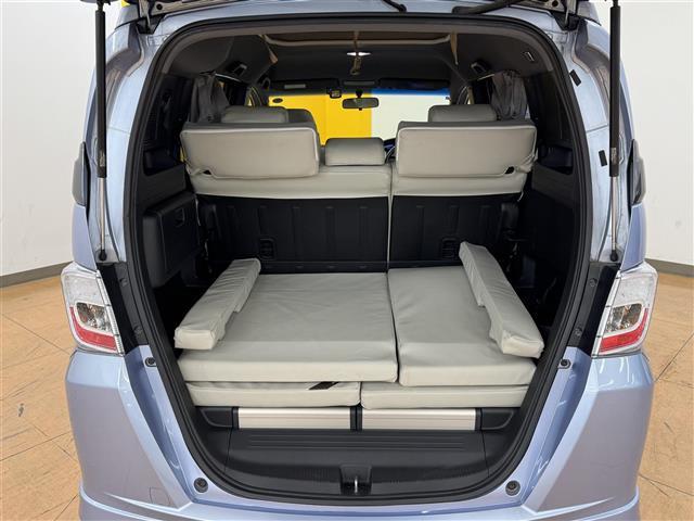 フリードスパイクハイブリッド ジャストセレクション ホワイトハウスポップアップルーフ 純正7インチナビ ワンセグTV バックカメラ ドライブレコーダー 片側パワースライドドア クルーズコントロール リモコンキー 純正フロアマット HIDヘッドライト(18枚目)