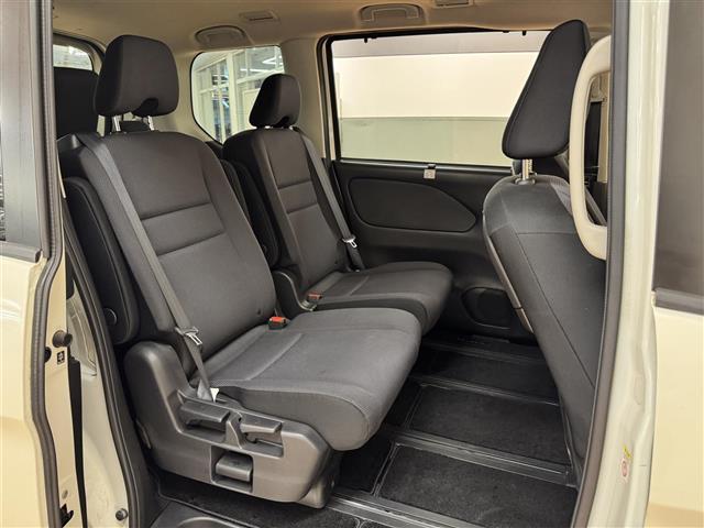 セレナ e-パワー XV 純正9インチナビ アラウンドビュー プロパイロット コーナーセンサー インテリミラー Bluetooth フルセグTV 両側電動スライドドア 前席シートヒーター ハンドルヒーター ETC ドラレコ(16枚目)