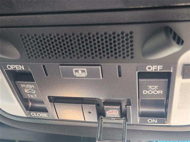 レジェンド ベースグレード 禁煙車 サンルーフ 全方位モニタ アダプティブクルコン 衝突被害軽減 車線逸脱防止支援 誤発進抑制 LEDオートライト 純正ナビTV ETC2.0 黒革シート シートヒーター 前席Pシート/エアシート(5枚目)