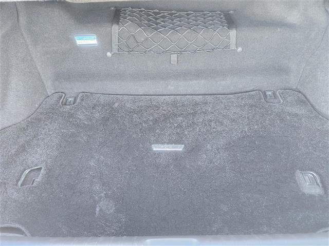 レジェンド ベースグレード 禁煙車 サンルーフ 全方位モニタ アダプティブクルコン 衝突被害軽減 車線逸脱防止支援 誤発進抑制 LEDオートライト 純正ナビTV ETC2.0 黒革シート シートヒーター 前席Pシート/エアシート(15枚目)