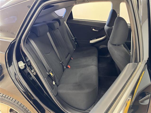 プリウス S 禁煙車 モデリスタ 社外7インチナビ フルセグTV ETC ステアリングスイッチ スマートキー プッシュスタート LEDヘッドライト オートライト 純正17インチAW フロアマット ドアバイザー(9枚目)