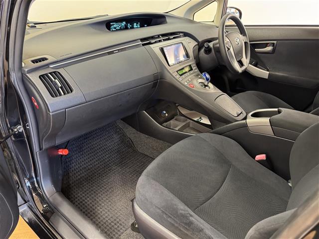 プリウス S 禁煙車 モデリスタ 社外7インチナビ フルセグTV ETC ステアリングスイッチ スマートキー プッシュスタート LEDヘッドライト オートライト 純正17インチAW フロアマット ドアバイザー(14枚目)