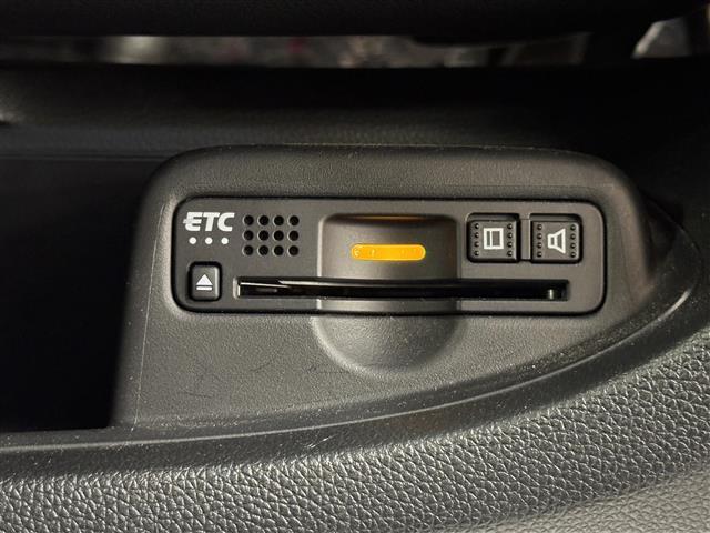 Ｎ－ＯＮＥ ＲＳ　純正１ＤＩＮオーディオ　　ＣＤ　ＡＵＸ　衝突軽減ブレーキ　クルーズコントロール　パドルシフト　ＬＥＤヘッドライト　ＬＥＤフォグランプ　ＥＴＣ　スマートキー　プッシュスタート　純正フロアマット（6枚目）