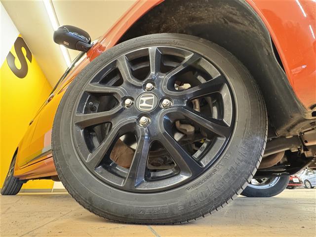 Ｎ－ＯＮＥ ＲＳ　純正１ＤＩＮオーディオ　　ＣＤ　ＡＵＸ　衝突軽減ブレーキ　クルーズコントロール　パドルシフト　ＬＥＤヘッドライト　ＬＥＤフォグランプ　ＥＴＣ　スマートキー　プッシュスタート　純正フロアマット（22枚目）