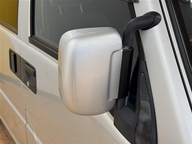 サンバーディアス ディアス スーパーチャージャー スーパーチャージャー 5速MT CDオーディオ CD/FM/AM 両側スライドドア 純正フロアマット 純正ドアバイザー 純正ホイールキャップ リモコンキー(14枚目)