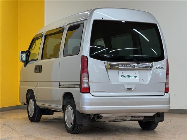 サンバーディアス ディアス スーパーチャージャー スーパーチャージャー 5速MT CDオーディオ CD/FM/AM 両側スライドドア 純正フロアマット 純正ドアバイザー 純正ホイールキャップ リモコンキー(21枚目)