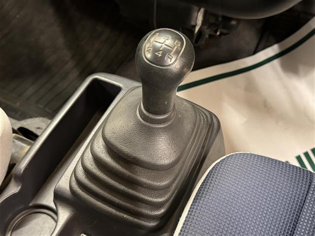 サンバーディアス ディアス スーパーチャージャー スーパーチャージャー 5速MT CDオーディオ CD/FM/AM 両側スライドドア 純正フロアマット 純正ドアバイザー 純正ホイールキャップ リモコンキー(30枚目)