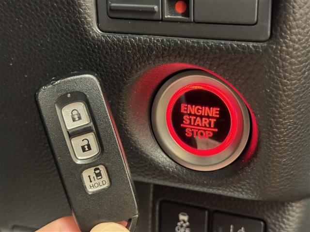 Ｎ－ＢＯＸカスタム Ｇ・Ｌホンダセンシング　純正７インチナビ　バックカメラ　片側電動スライドドア　リアコーナーセンサー　ＬＥＤヘッドライト　ＬＥＤフォグランプ　ＥＴＣ　フルセグＴＶ　Ｂｌｕｅｔｏｏｔｈ　ＵＳＢ　ＳＤ　ＤＶＤ　プッシュスタート（12枚目）