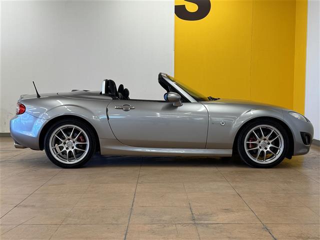 ロードスター Ｓ　ＲＨＴ　純正ナビ　バックカメラ　ＲＥＣＡＲＯシート　ＬＡＲＧＵＳ車高調　ＨＫＳマフラー　ＢＬＩＴＺスロットルコントローラー　ＨＩＤヘッドライト　フォグランプ　本革巻ステアリング　スマートキー　ドラレコ　ＥＴＣ（27枚目）